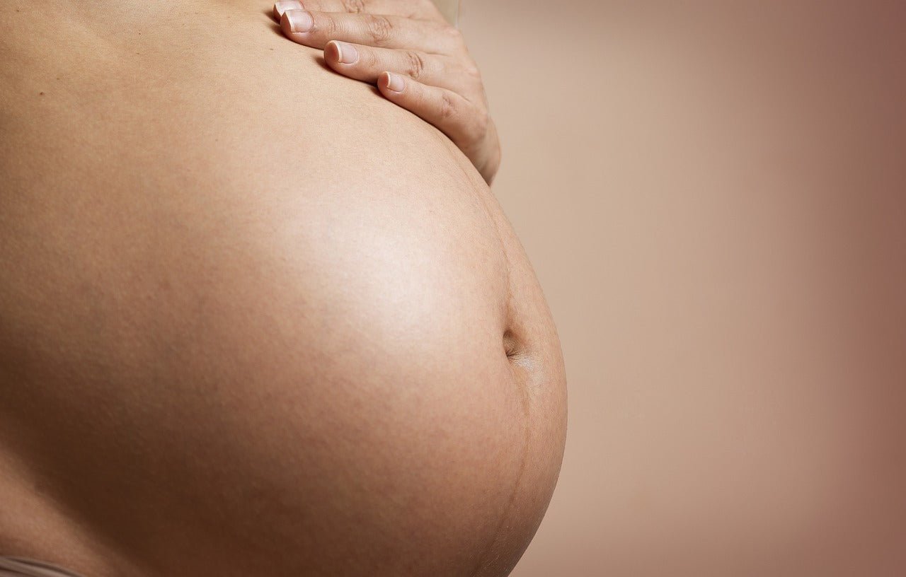 5 Ways to Manage Swelling During Pregnancy - Kineon